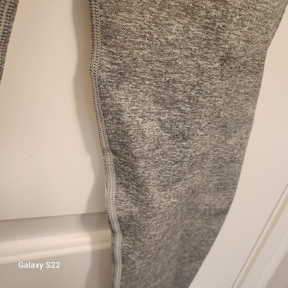 SPANX "Spacedye" Cloudy Grey Sculpt Leggings. NWT. Size Medium - Picture 4 of 8